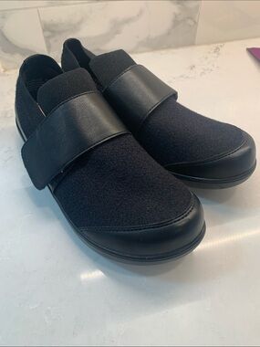 TRAQ by Algeria Dasher Black Knit Leather Shoes Size 41